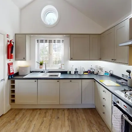 Luna Azul At The Bay Filey, Sleeps Up To 8, And 2 Dogs For Free! Holiday home Filey