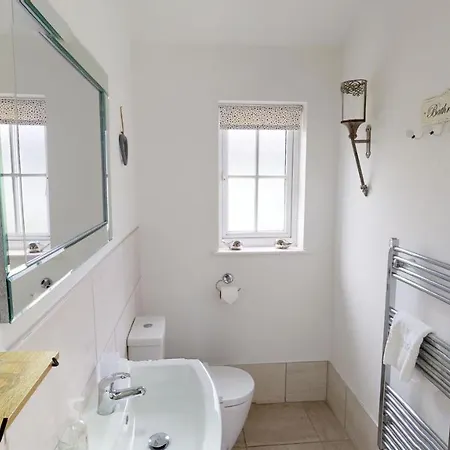 Luna Azul At The Bay Filey, Sleeps Up To 8, And 2 Dogs For Free! Ferienhaus Filey