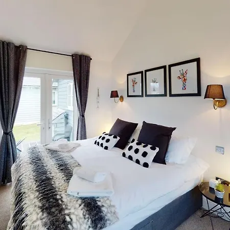 Luna Azul At The Bay Filey, Sleeps Up To 8, And 2 Dogs For Free! *