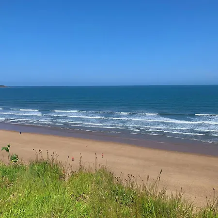 Luna Azul At The Bay Filey, Sleeps Up To 8, And 2 Dogs For Free! 펜션 파일리