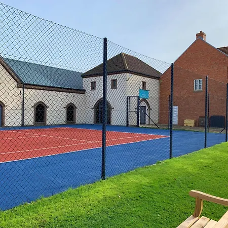 Luna Azul At The Bay Filey, Sleeps Up To 8, And 2 Dogs For Free! 펜션 파일리