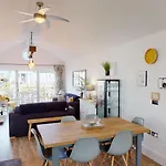 Luna Azul At The Bay Filey, Sleeps Up To 8, And 2 Dogs For Free! Filey