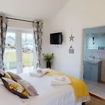 Luna Azul At The Bay Filey, Sleeps Up To 8, And 2 Dogs For Free!