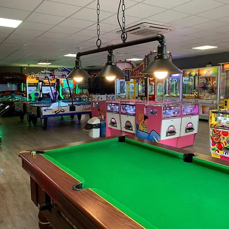 Luna Azul At The Bay Filey, Sleeps Up To 8, And 2 Dogs For Free! 法利