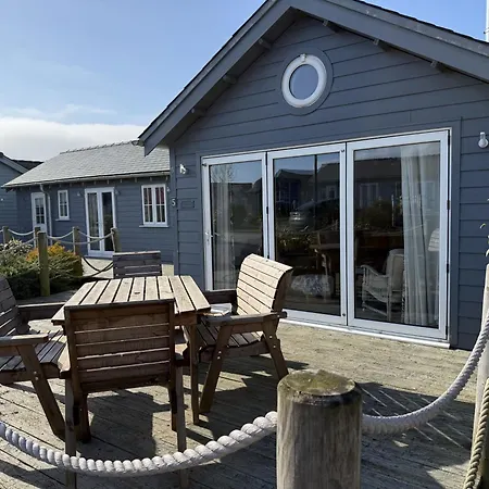 Luna Azul At The Bay Filey, Sleeps Up To 8, And 2 Dogs For Free! Filey
